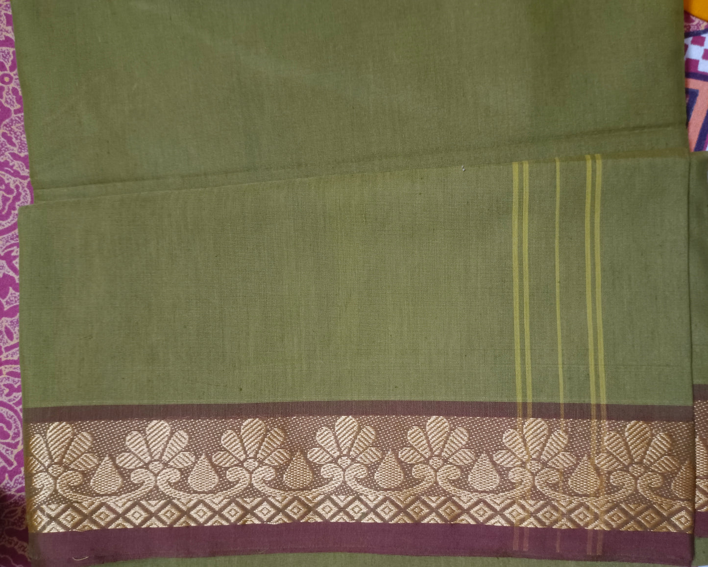 Pure Handloom Cotton Plain Mehndi Green Colour Saree